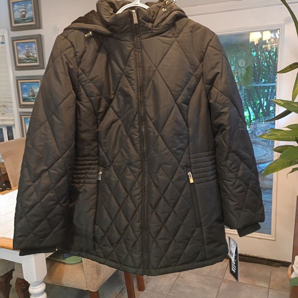 New With Tags D.E.T.A.I.L.S. INTL Large Puffer thin Jacket with detachable hood